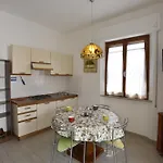 Lejlighed Mare - Terrazza, Giardino Attrezzato E Area Parcheggio