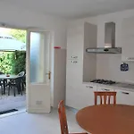 Mare - Terrazza, Giardino Attrezzato E Area Parcheggio *