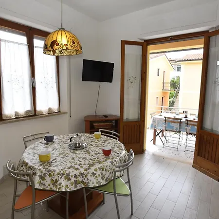 Mare - Terrazza, Giardino Attrezzato E Area Parcheggio 마리나디캄포