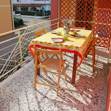 Mare - Terrazza, Giardino Attrezzato E Area Parcheggio 마리나디캄포