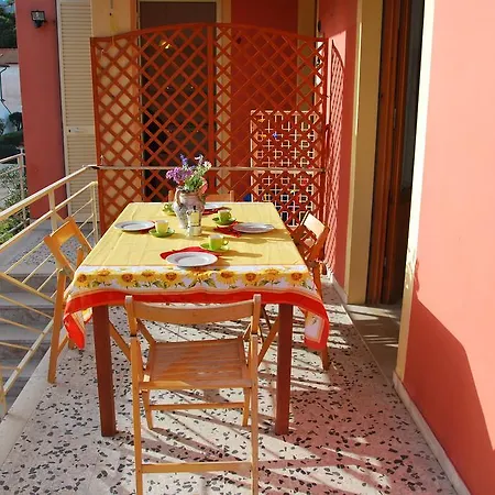 Mare - Terrazza, Giardino Attrezzato E Area Parcheggio