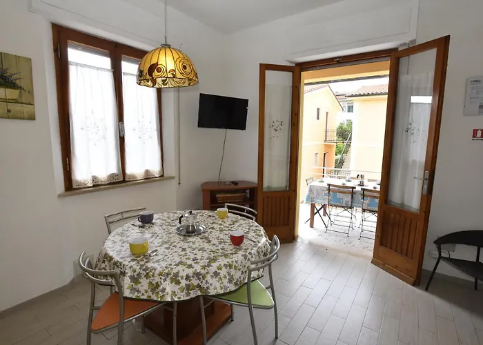 Mare - Terrazza, Giardino Attrezzato E Area Parcheggio 坎普码港