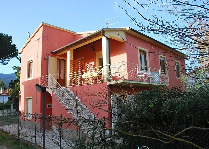 Mare - Terrazza, Giardino Attrezzato E Area Parcheggio 坎普码港