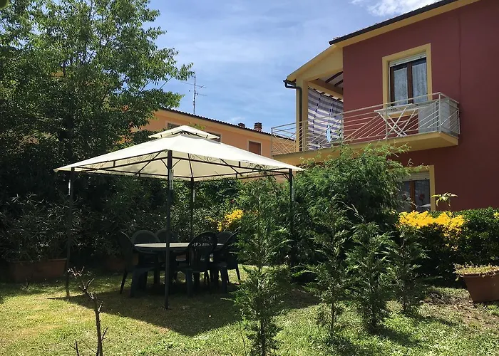 Mare - Terrazza, Giardino Attrezzato E Area Parcheggio *